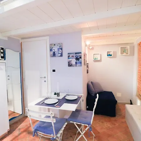 H11 Ariston - Centro - Mare Apartment *